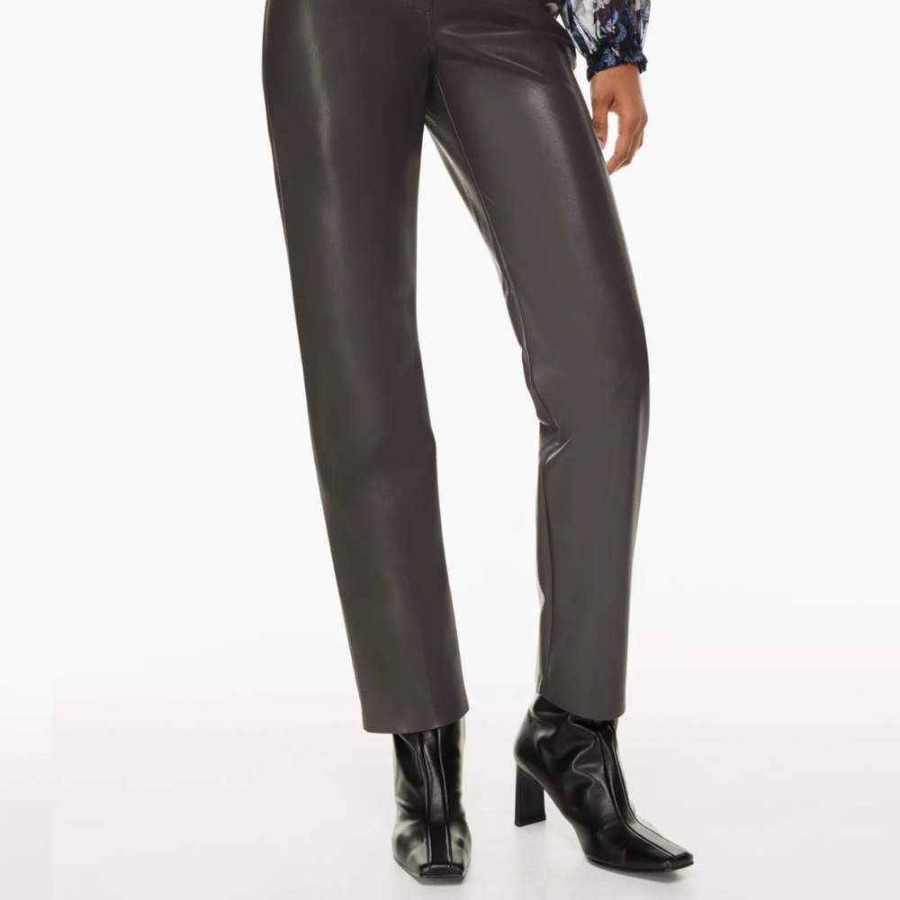 Viral Melina Wilfred Aritzia Pant Gem